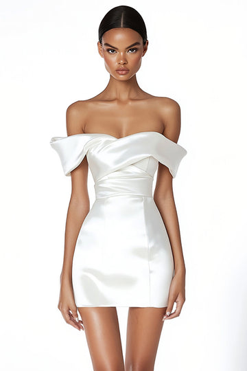 Off The Shoulder Vit Bodycon Satin Examensklänning
